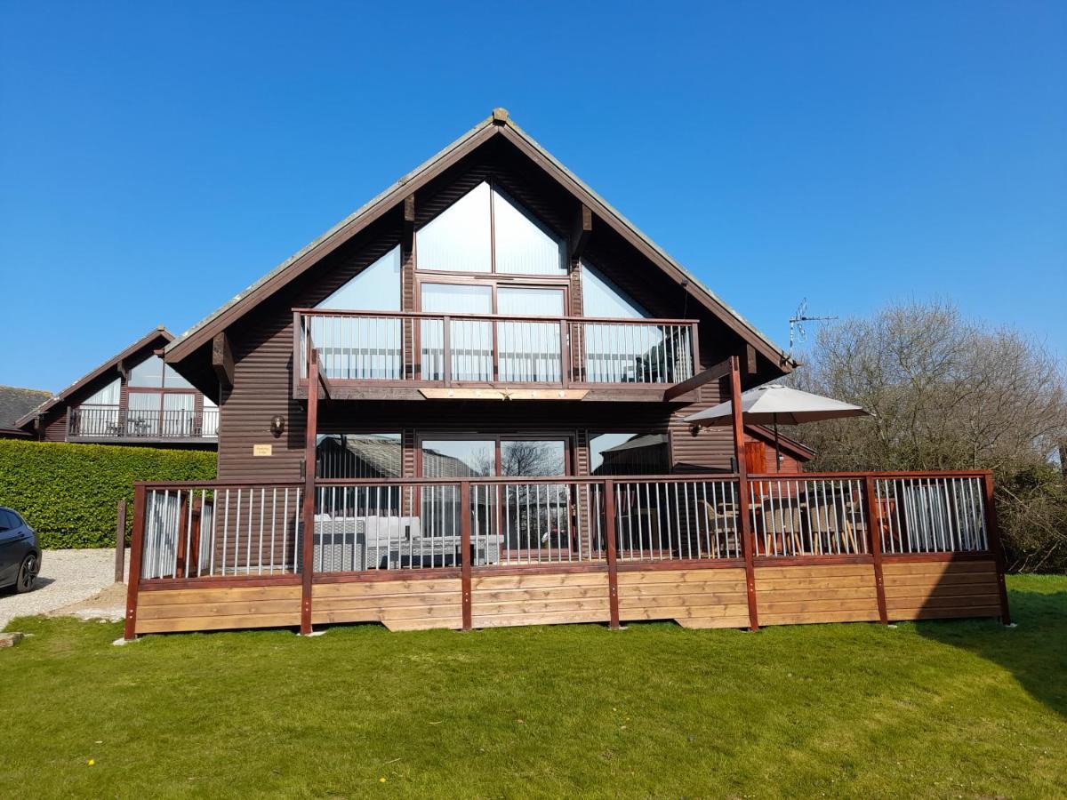 3 Bed Lodge With Ev Point Truro Luaran gambar
