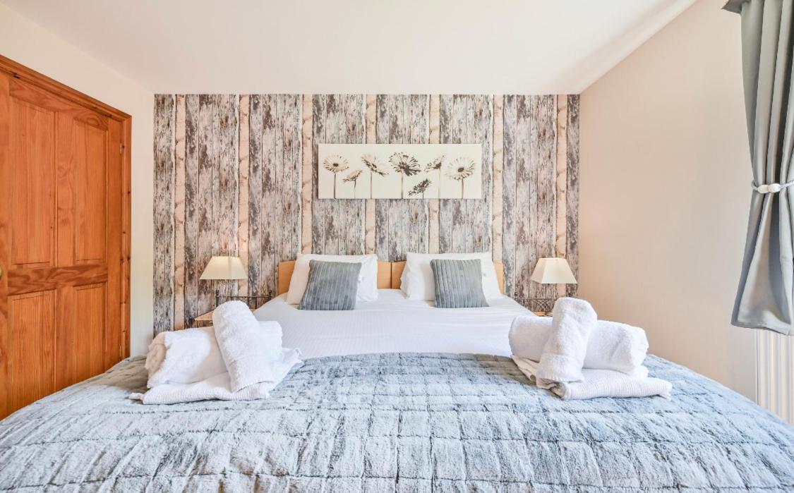 3 Bed Lodge With Ev Point Truro Luaran gambar