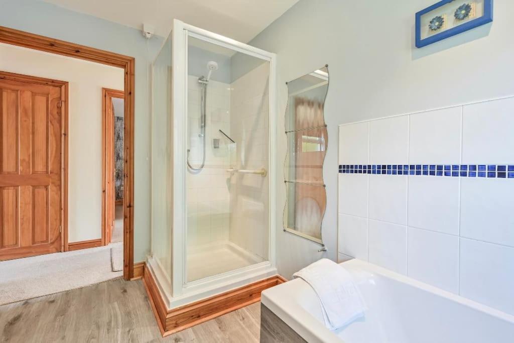 3 Bed Lodge With Ev Point Truro Luaran gambar